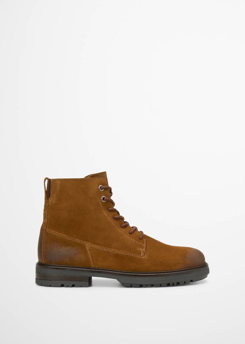 Lace-up boots made from soft suede cowhide