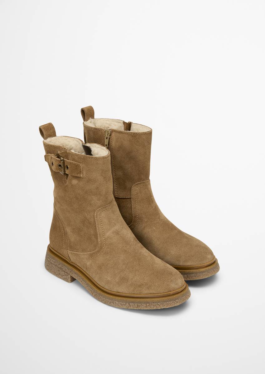Short shaft boots model Lotta with fluffy warm lining