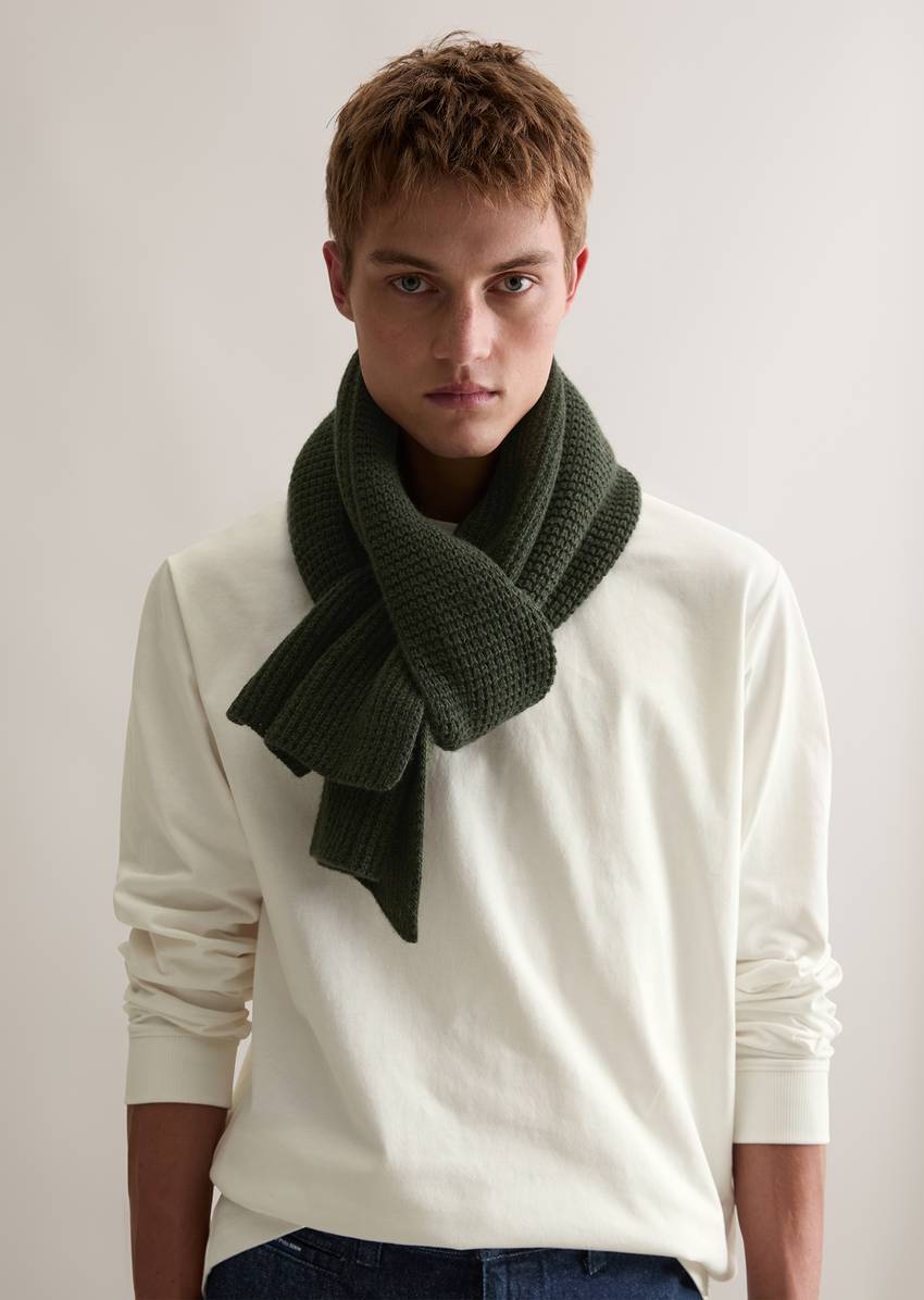 Scarf made from a soft cotton/virgin wool blend