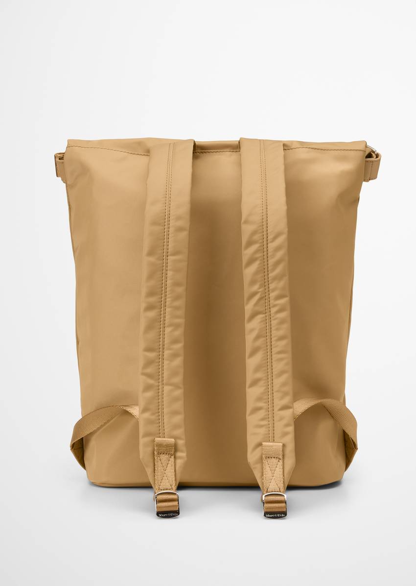 Backpack medium made from recycled material