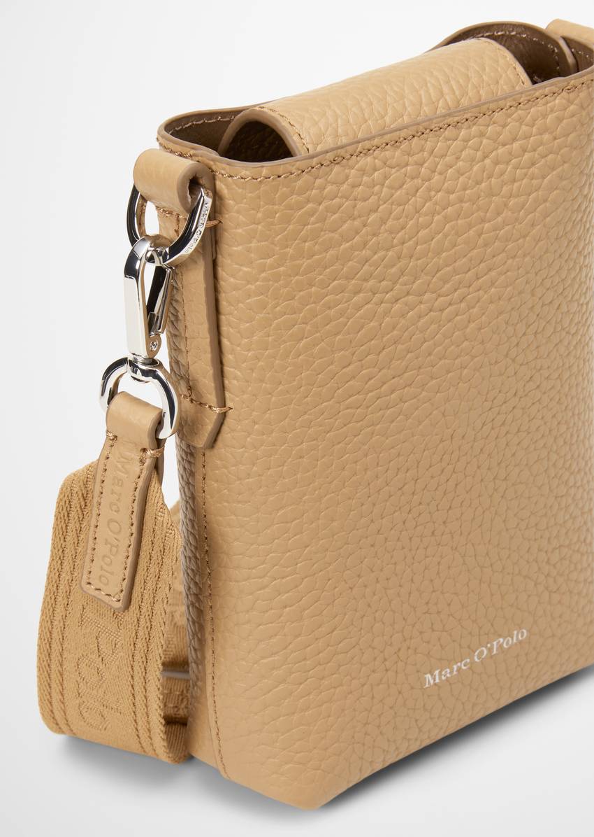 Smartphone case made from grained cowhide