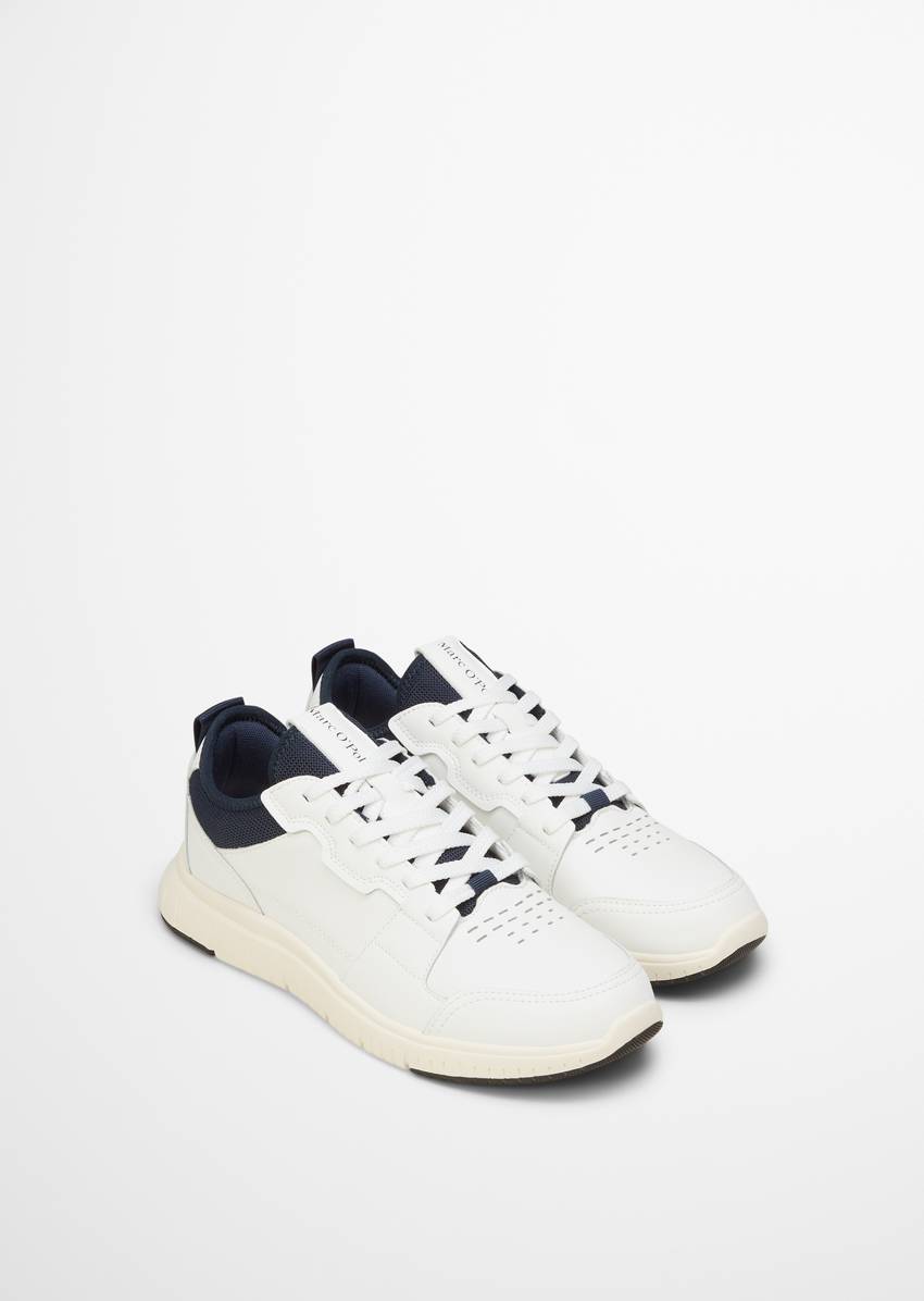 Sneaker with padded knitted insert