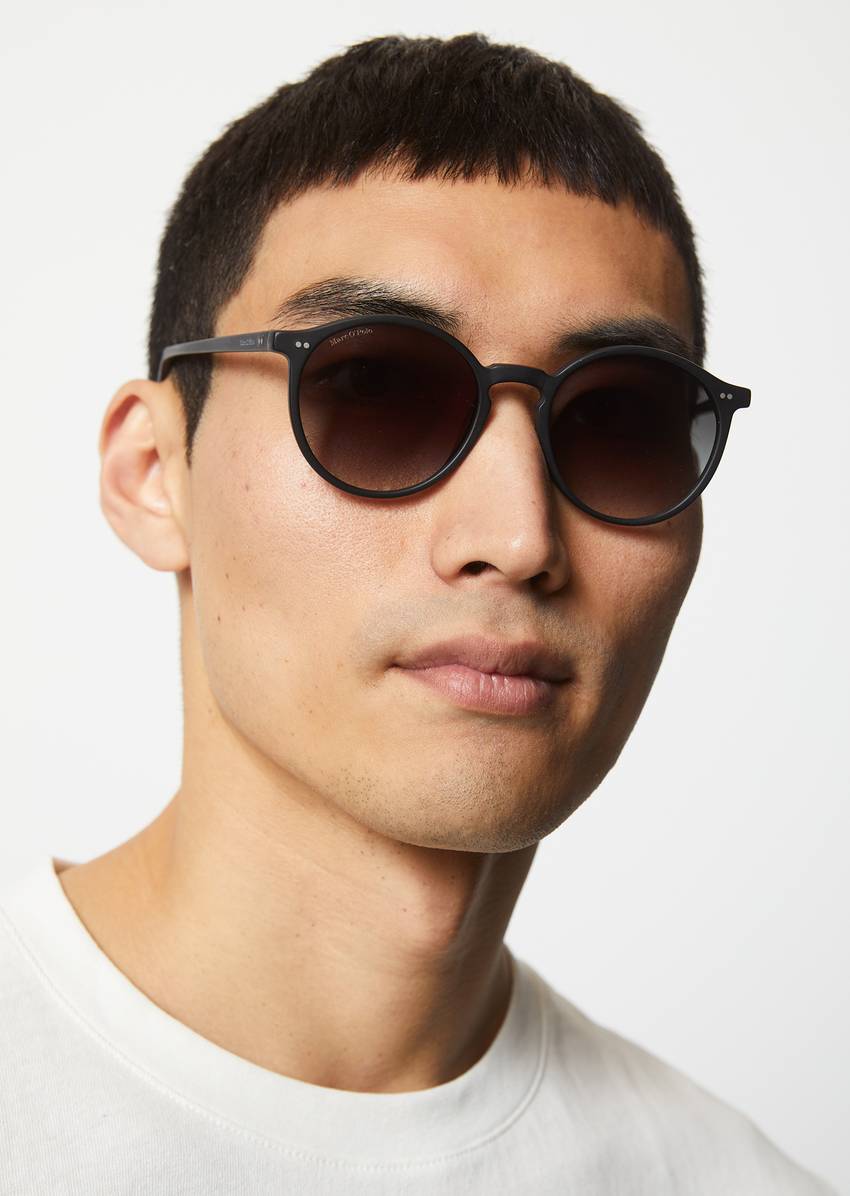 Unisex sunglasses in a retro look