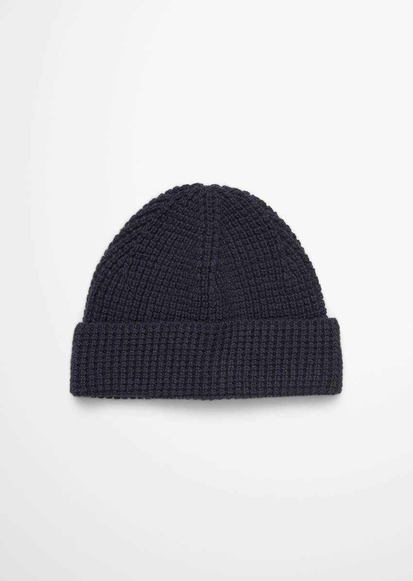 Cap made from a soft cotton/virgin wool blend