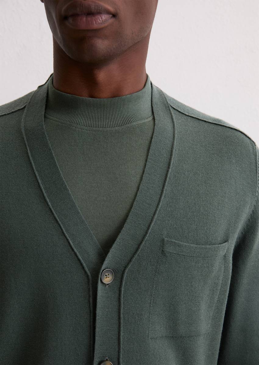 Regular cardigan made from soft merino wool