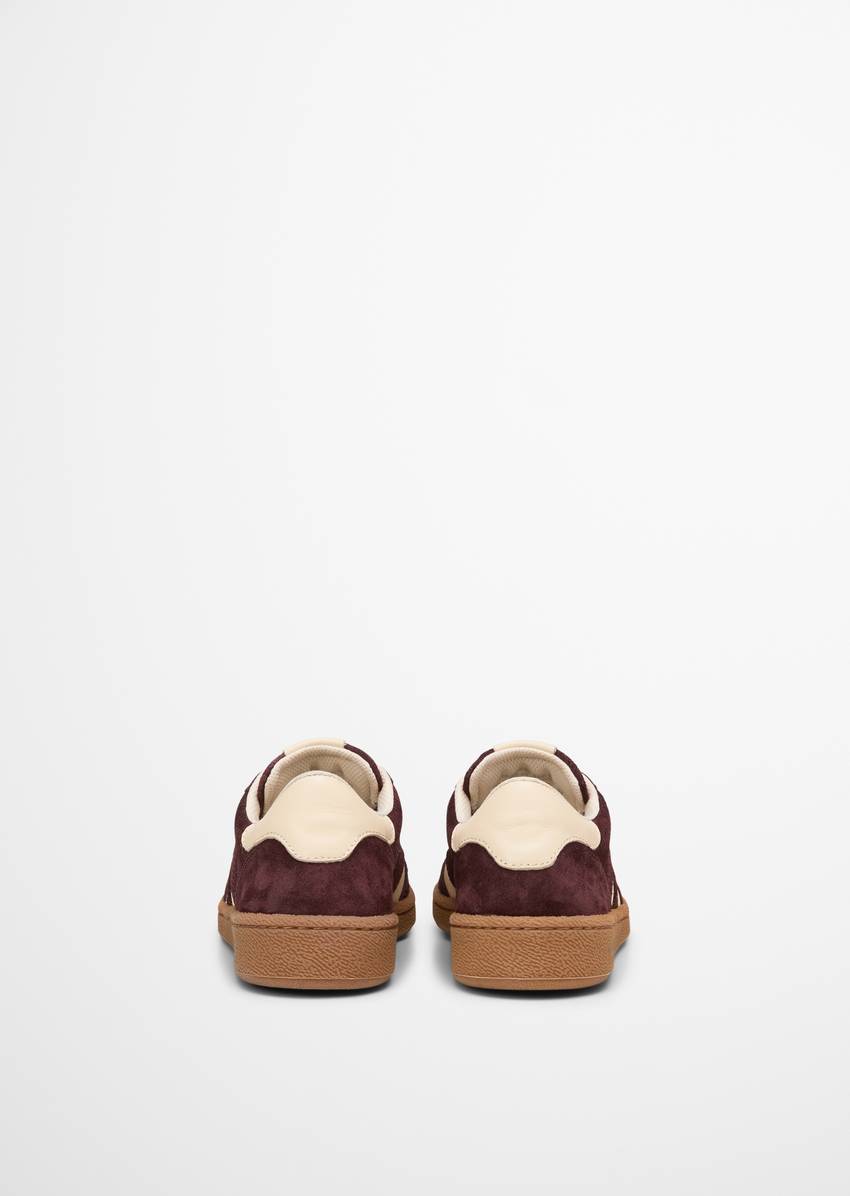 Sneaker made of cowhide in cord look