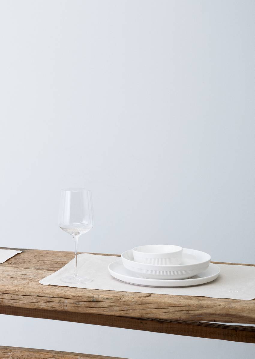 Model Moments white wine glass in set of 4