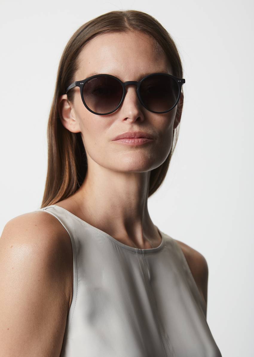 Unisex sunglasses in a retro look