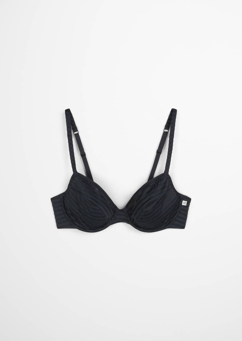 Underwired bra with stripe structure