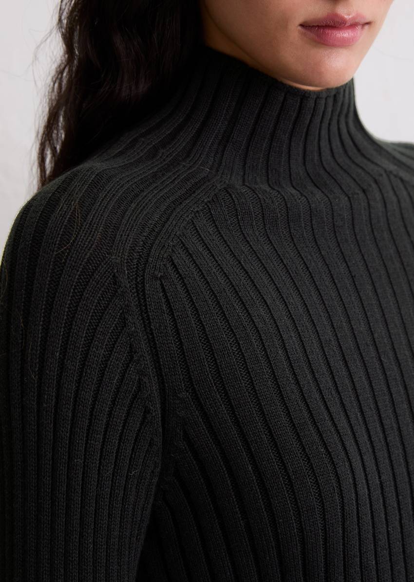 Turtleneck sweater slim made from heavy weight cotton