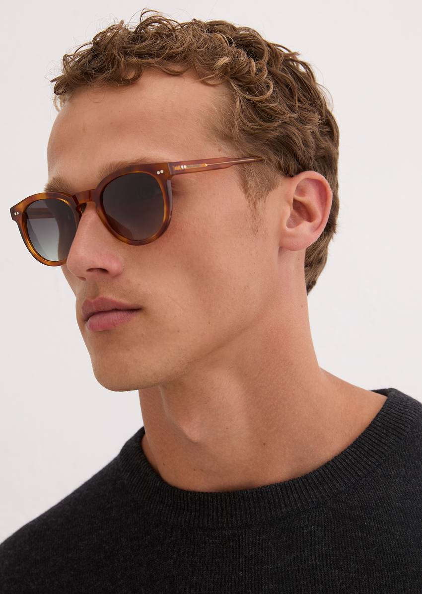 Unisex sunglasses in panto style