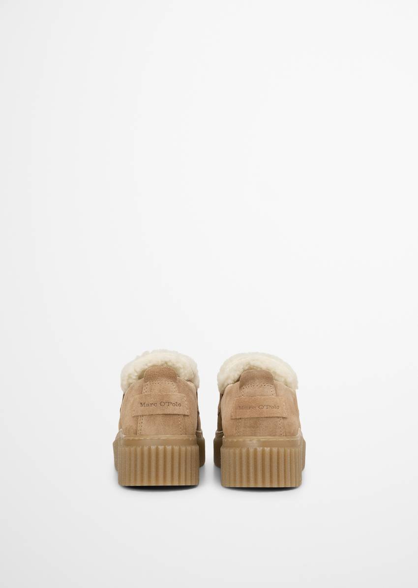 Platform loafer model Bianca with fluffy teddy lining