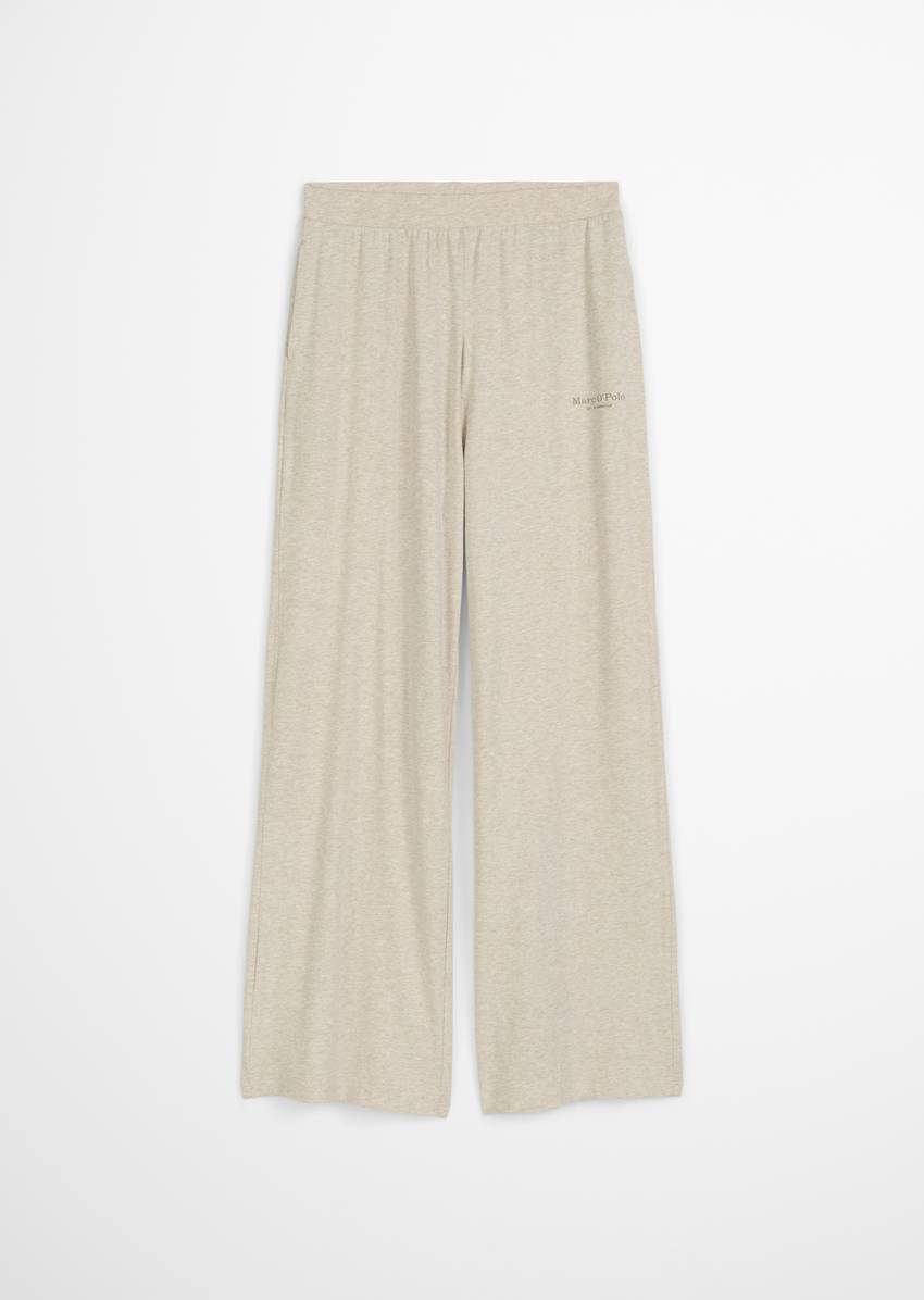 Lounge pants made from organic cotton jersey