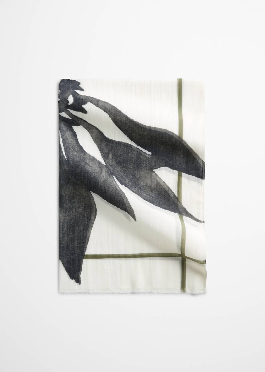 Scarf with all-over print with TENCEL™ Lyocell