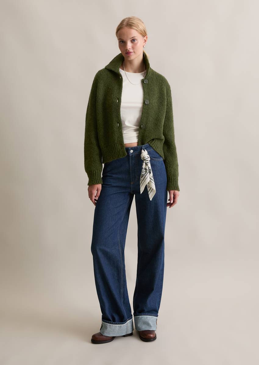 Chunky regular cardigan made from a soft virgin wool blend