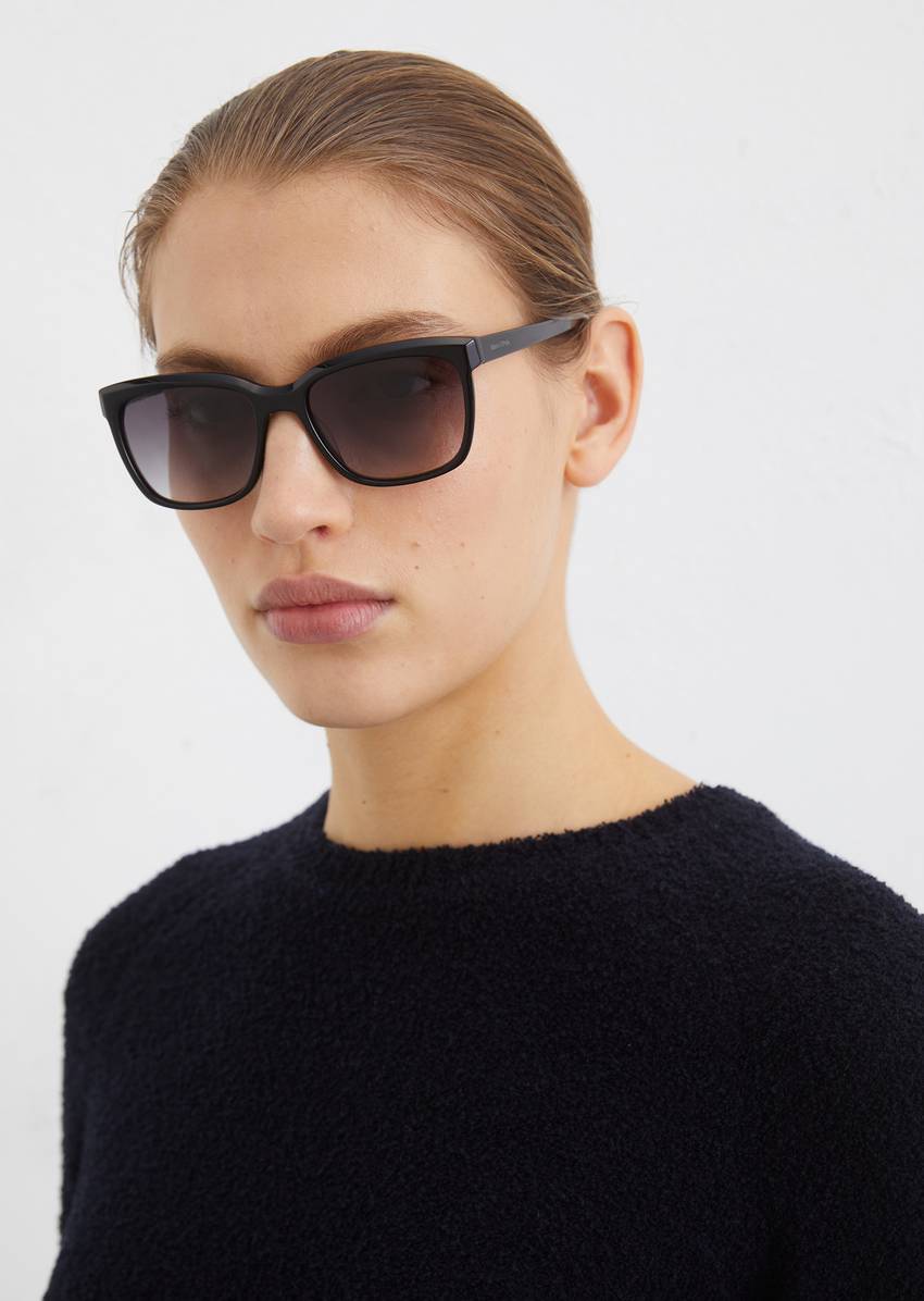 Women's sunglasses made from organic acetate
