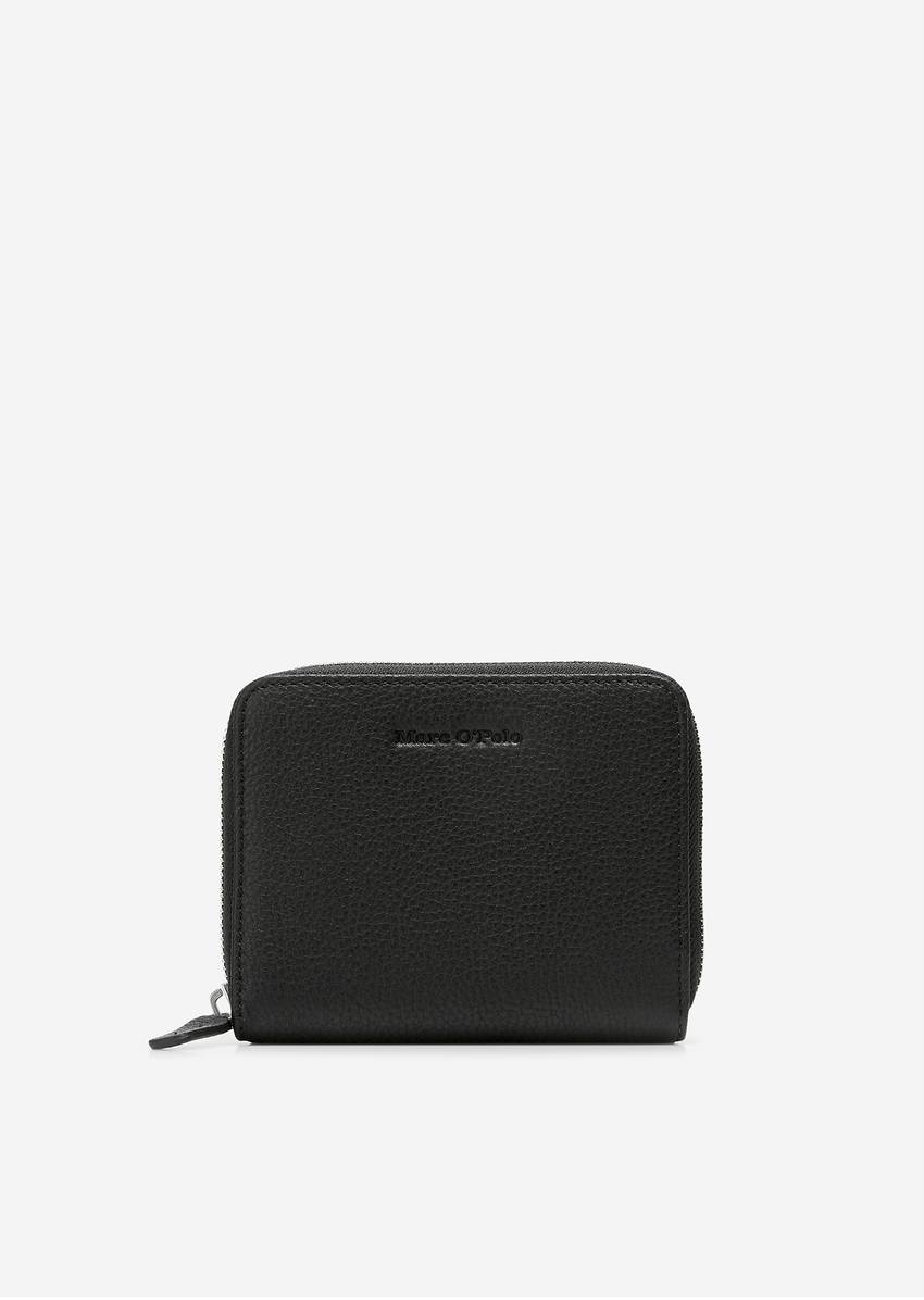 Zip purse made of high-quality leather material