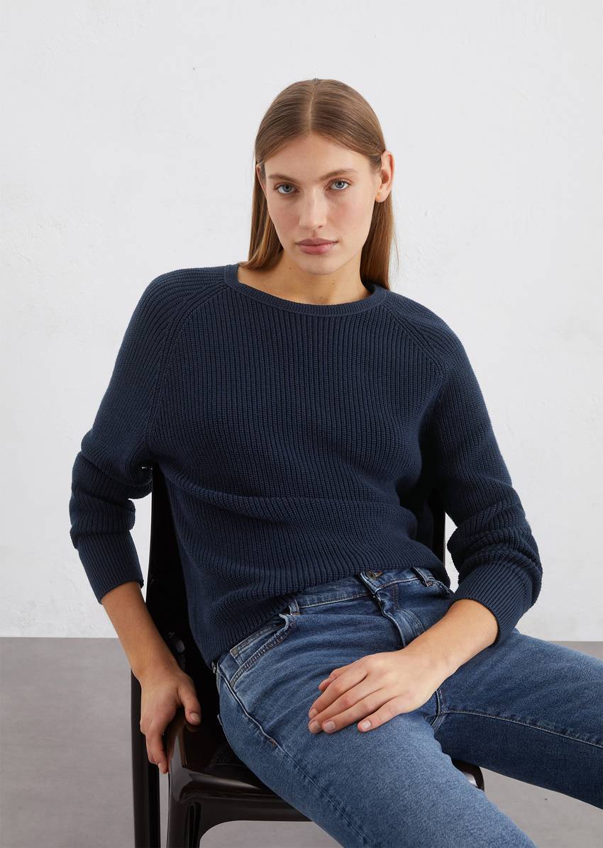 Round neck sweater loose Made of heavy-weight organic cotton