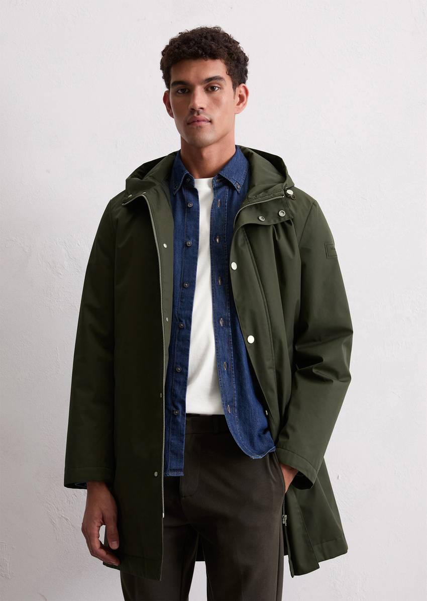 Short coat with hood in carcoat style