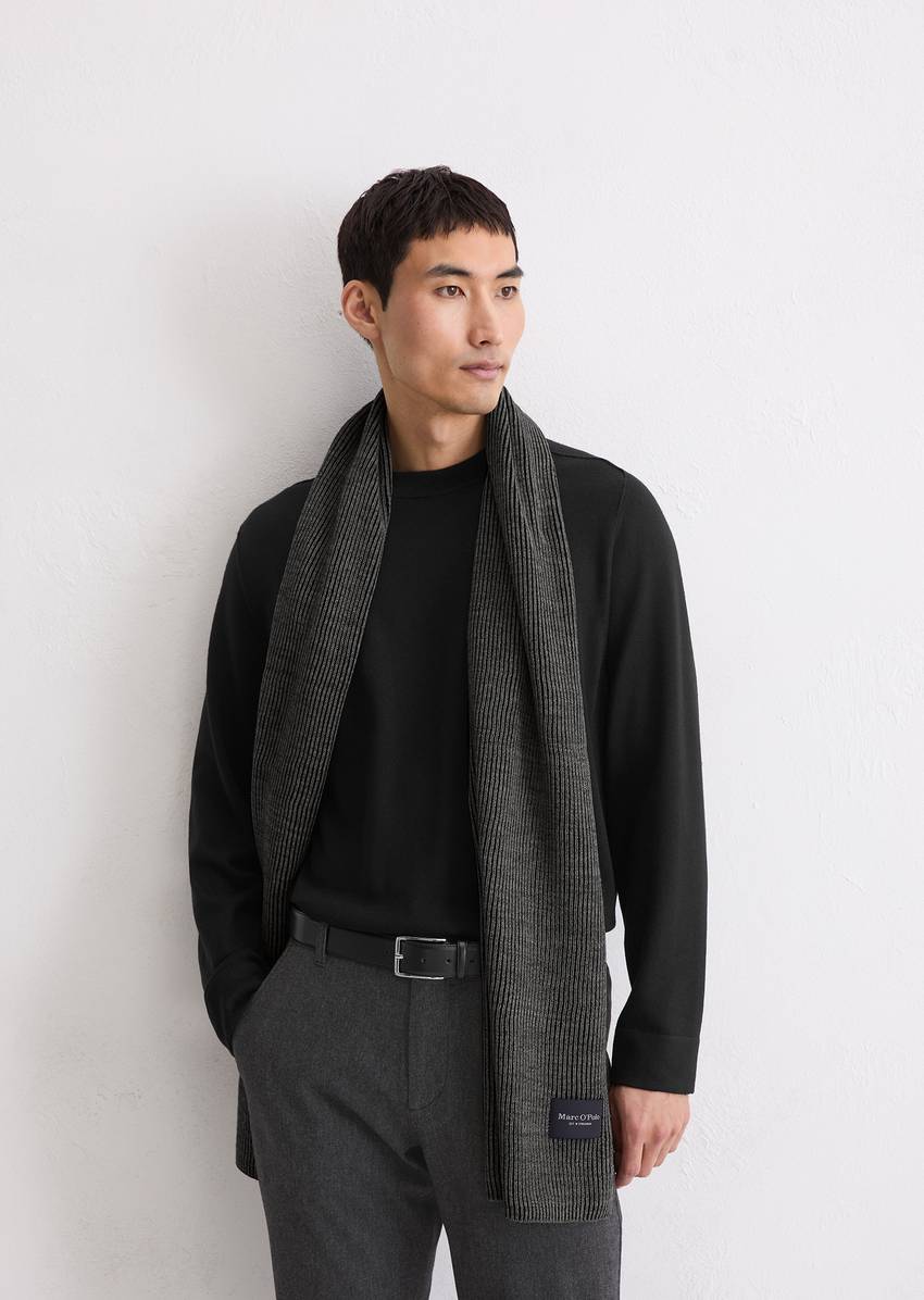 Scarf made from an organic cotton-sheep's wool mix