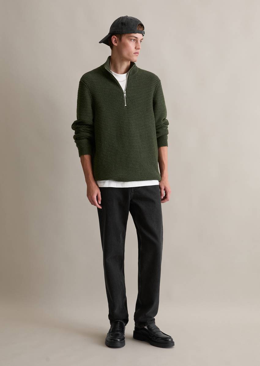 Relaxed knit troyer with a striking structure