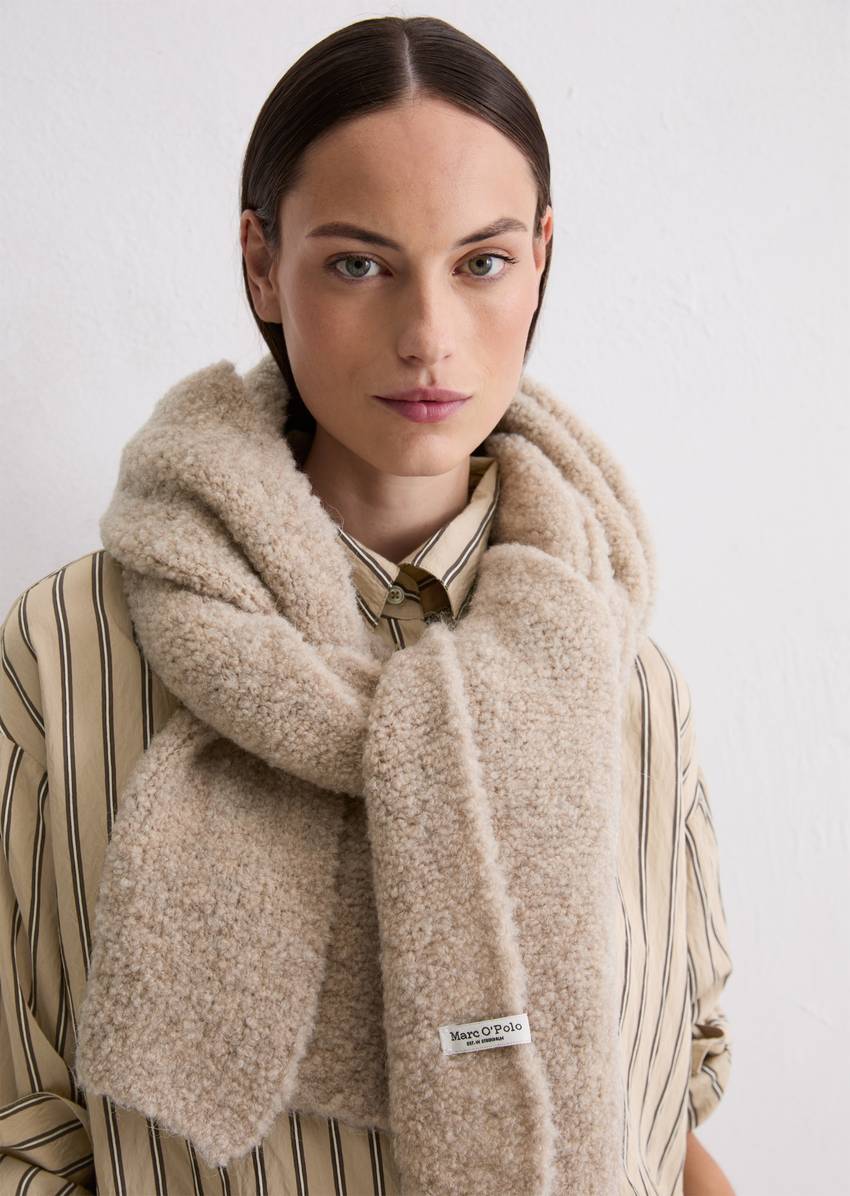 Bouclé scarf made from a wool/alpaca wool mix