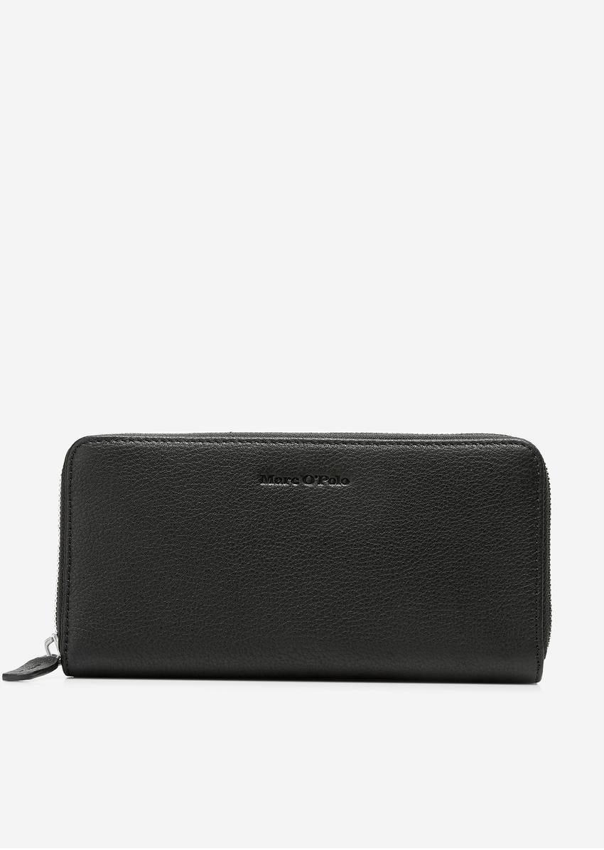 Zip purse Made of high-quality leather material