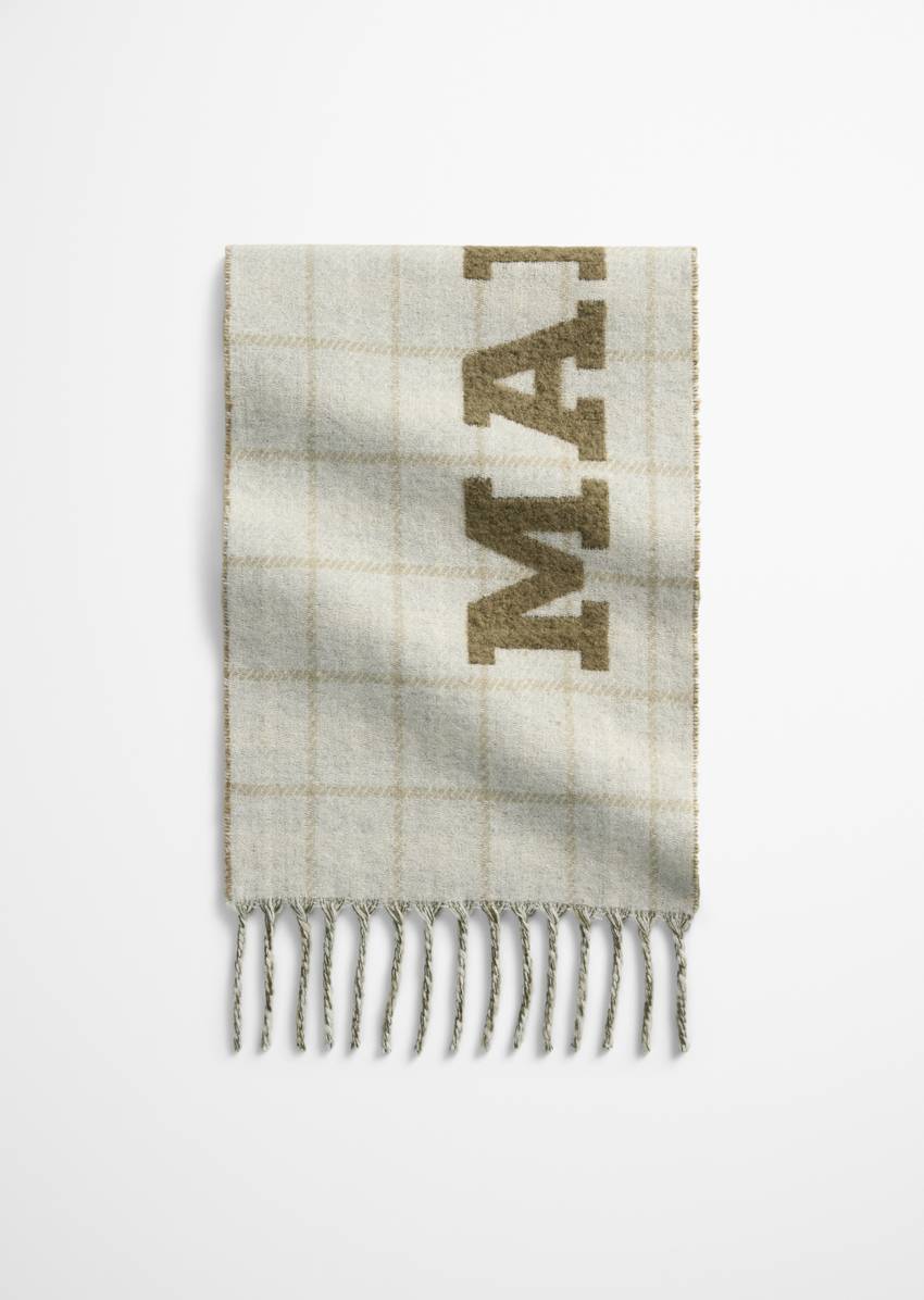 Logo scarf made from a soft virgin wool/alpaca wool blend