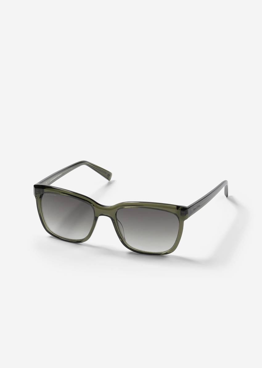 Women's sunglasses made from organic acetate