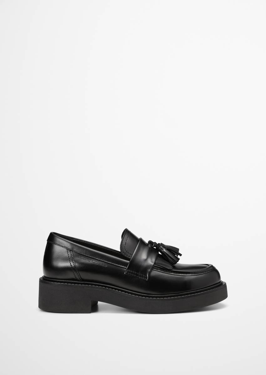 Tassel loafers made from shiny calfskin