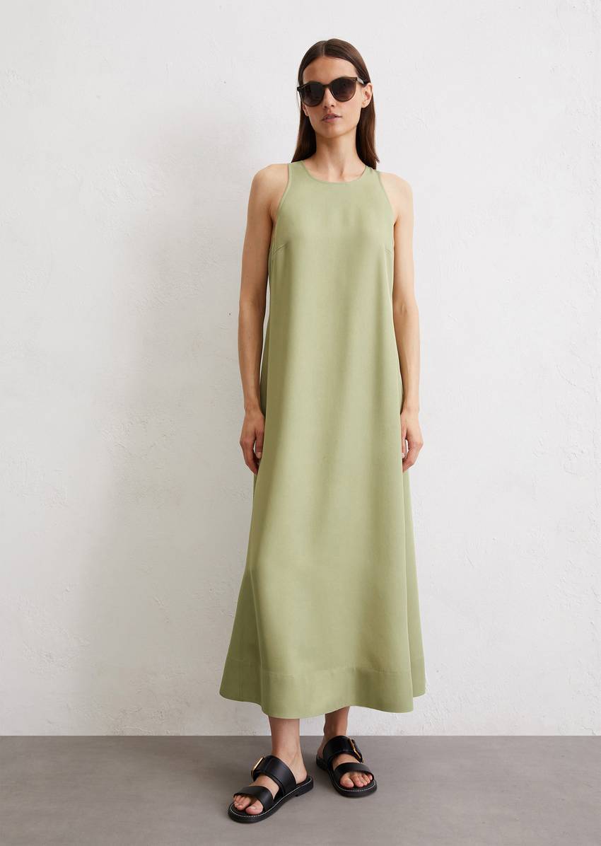 Dress relaxed Made from flowing Naia™ twill
