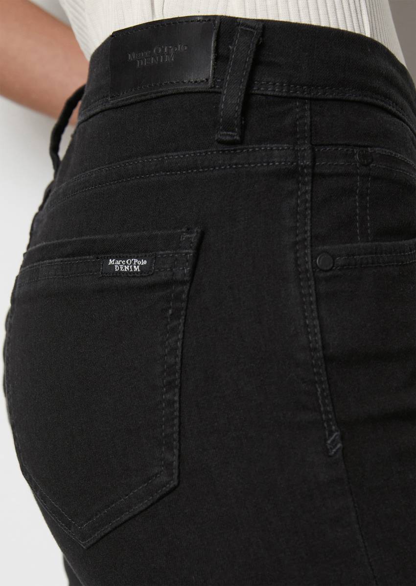 Jeans model Alva slim made from a stretchy organic cotton blend