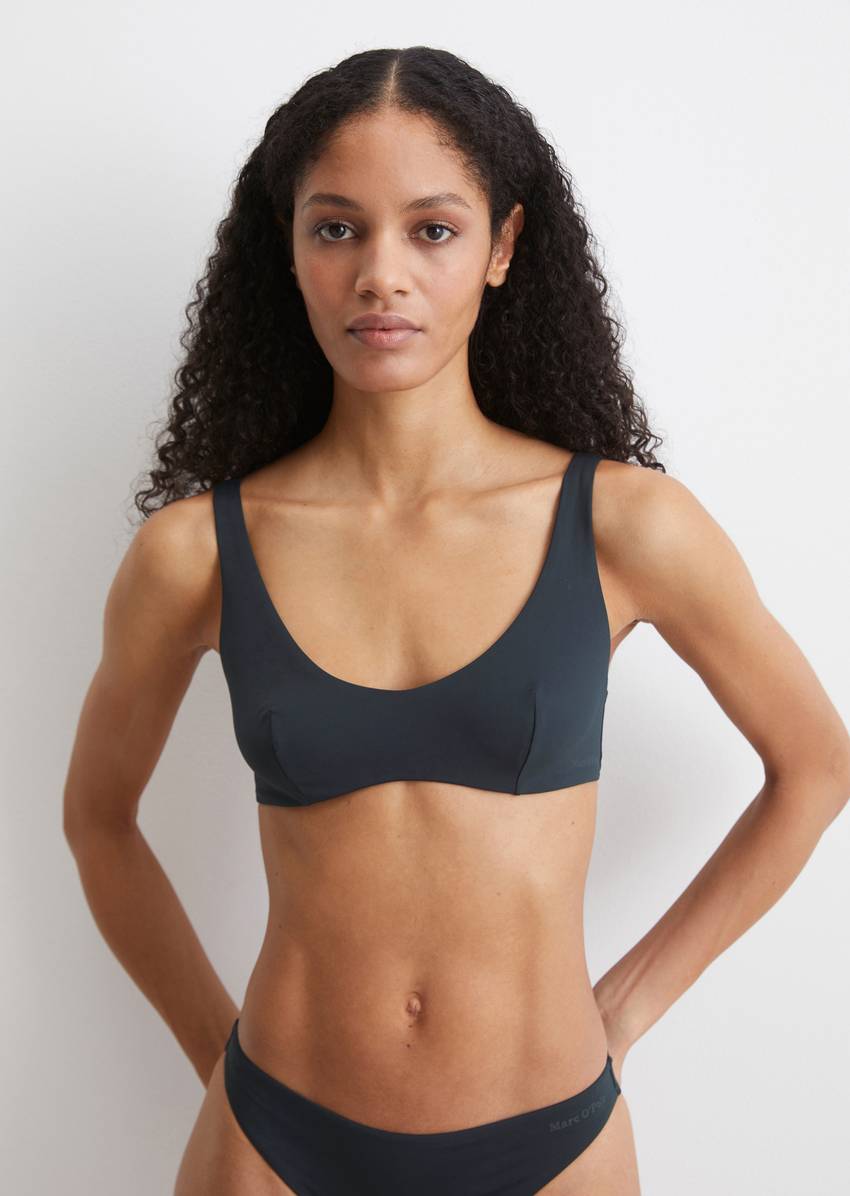 Bikini top with bracket