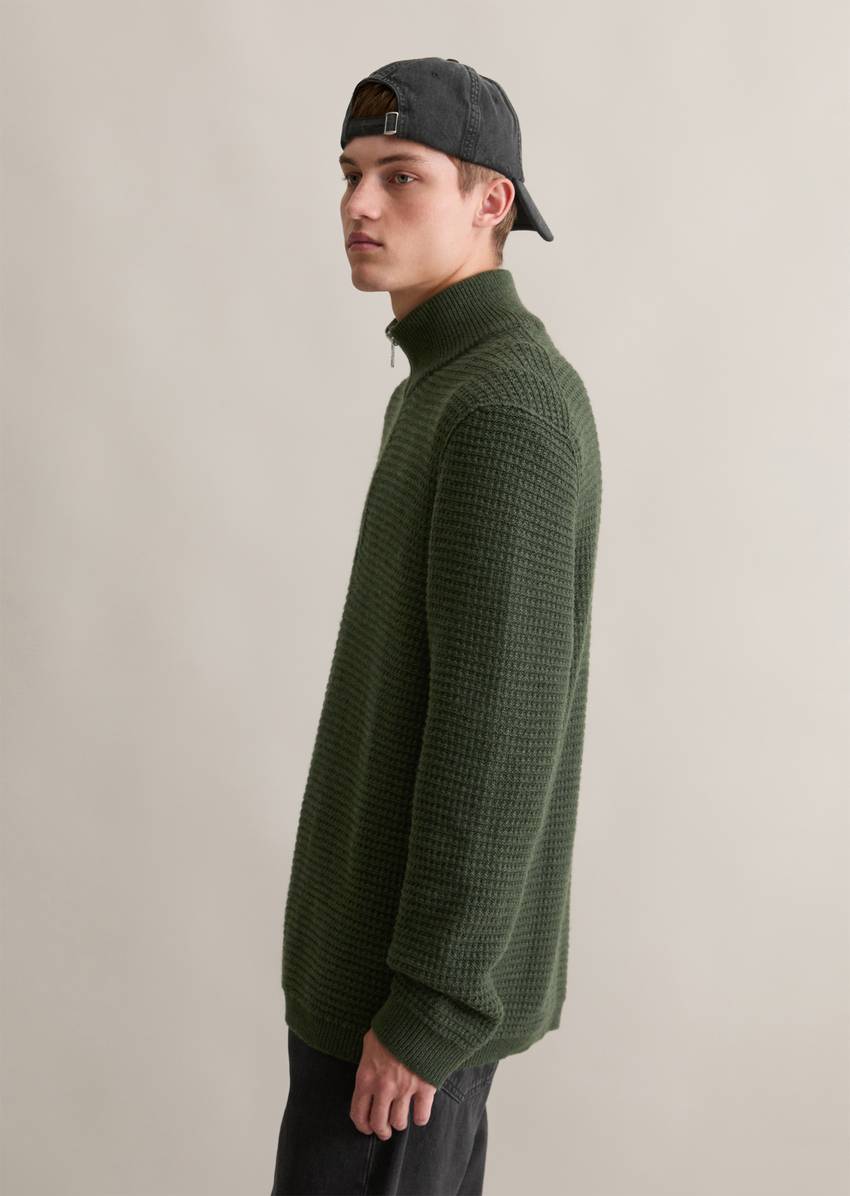 Relaxed knit troyer with a striking structure