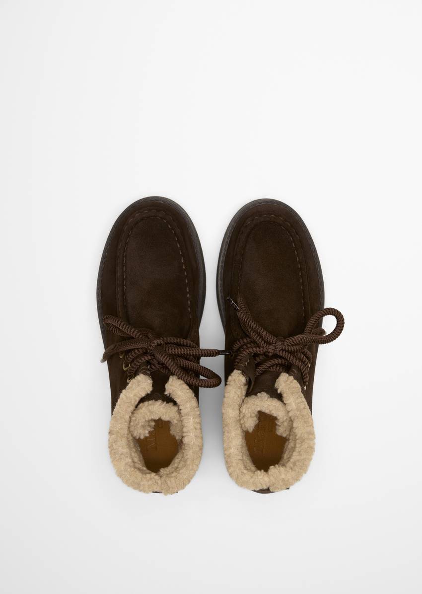 Lace-up model Pia with fluffy warm lining