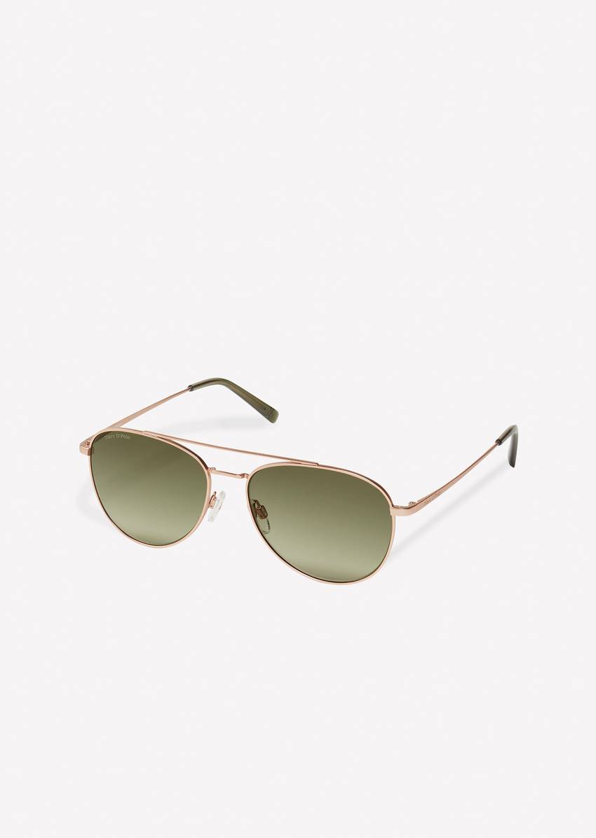 Unisex sunglasses in an aviator style