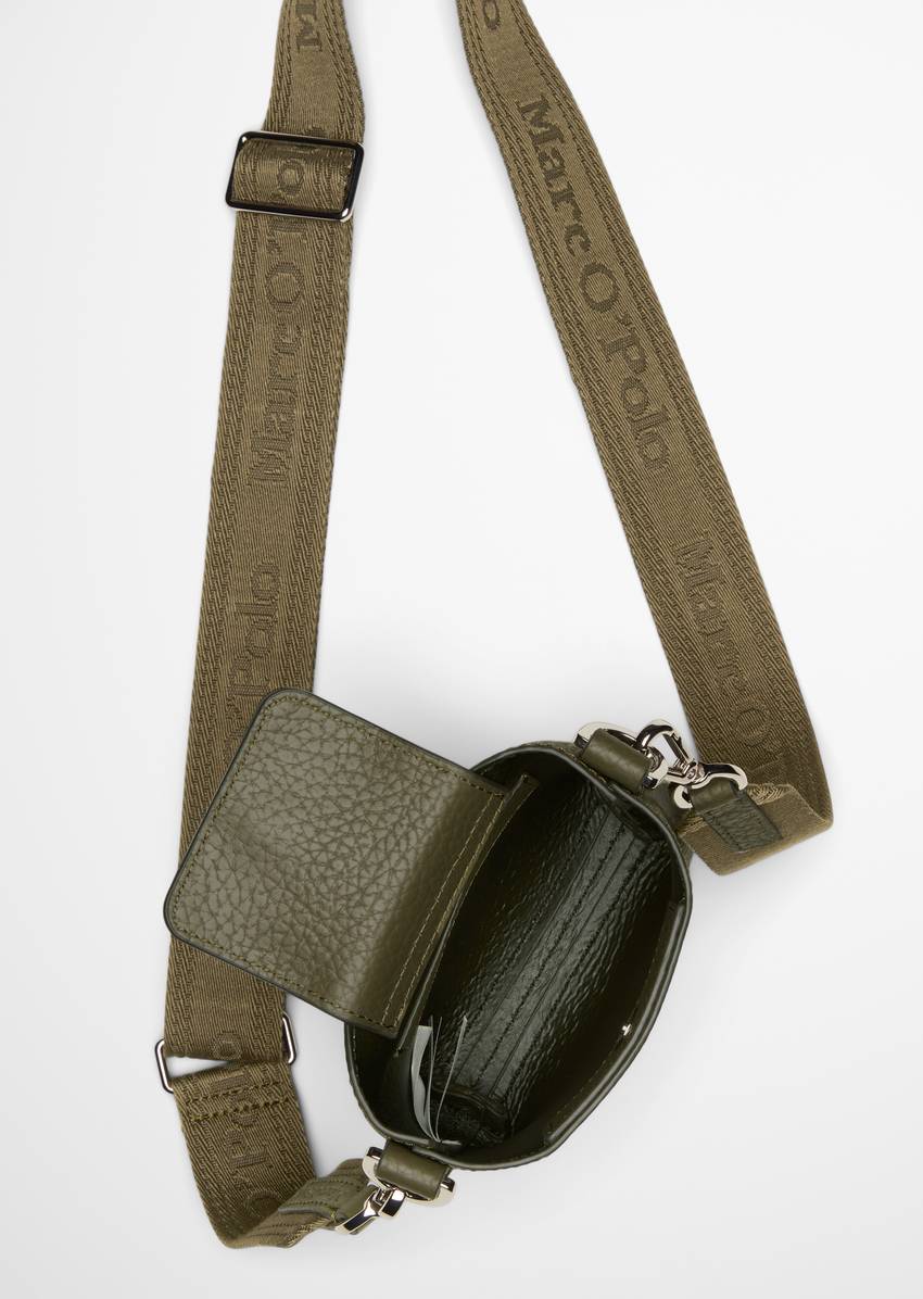 Smartphone case made from grained cowhide