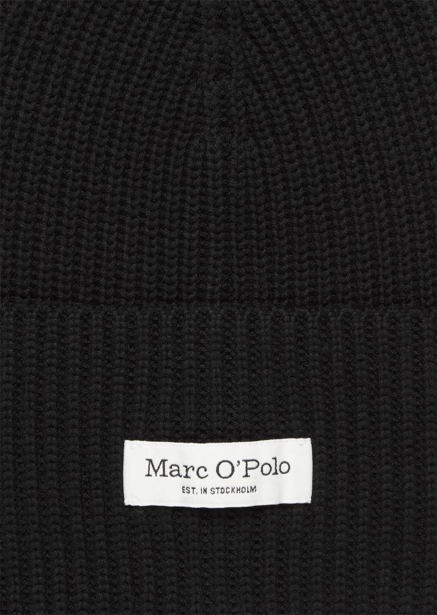 DfC knitted hat made from organic cotton