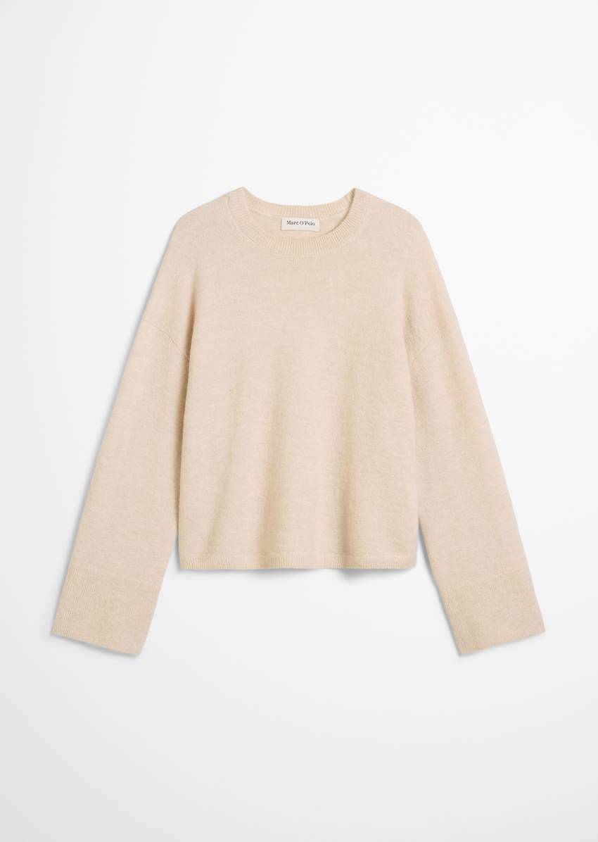 Sweater loose made from a virgin wool/alpaca wool mix