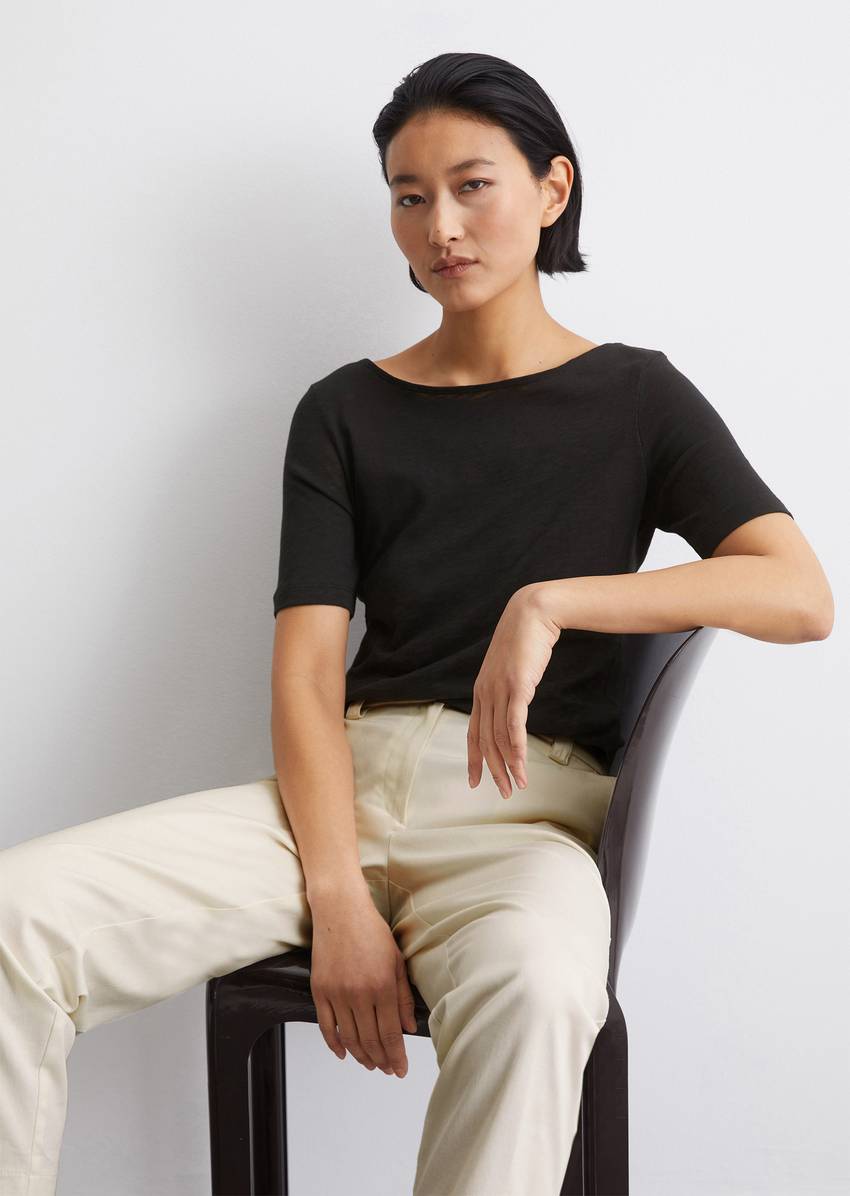 Regular slub jersey T-shirt with a bateau neckline