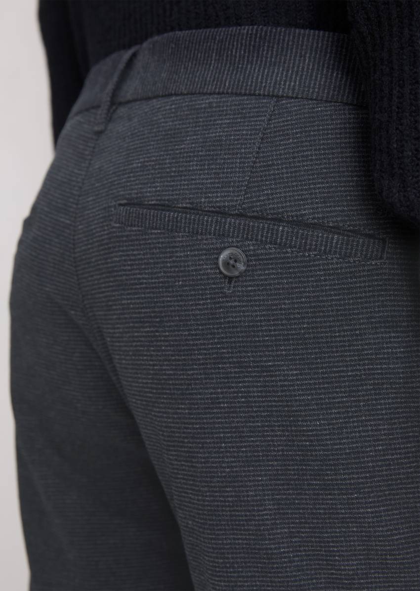 Chino model Stig shaped made from an organic cotton-lyocell mix