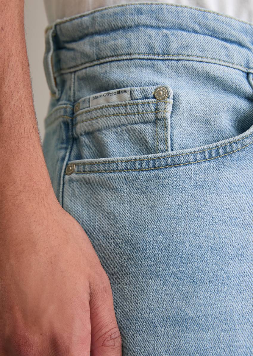 Jeans model Aric shaped made from an organic cotton blend