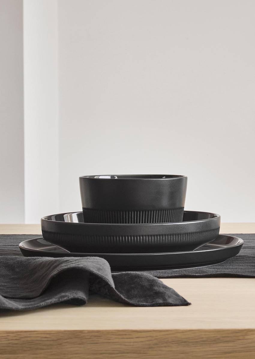 Deep plate Model Moments in set of 4