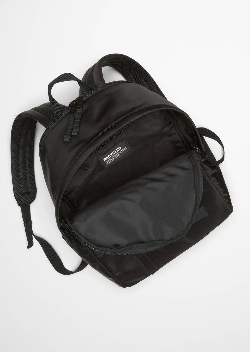 Backpack medium made from recycled nylon