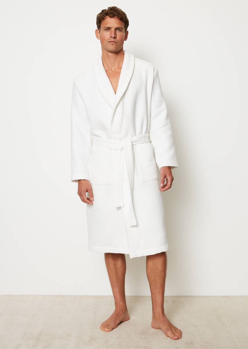 Premium men bathrobe made of waffle piqué and terry inside