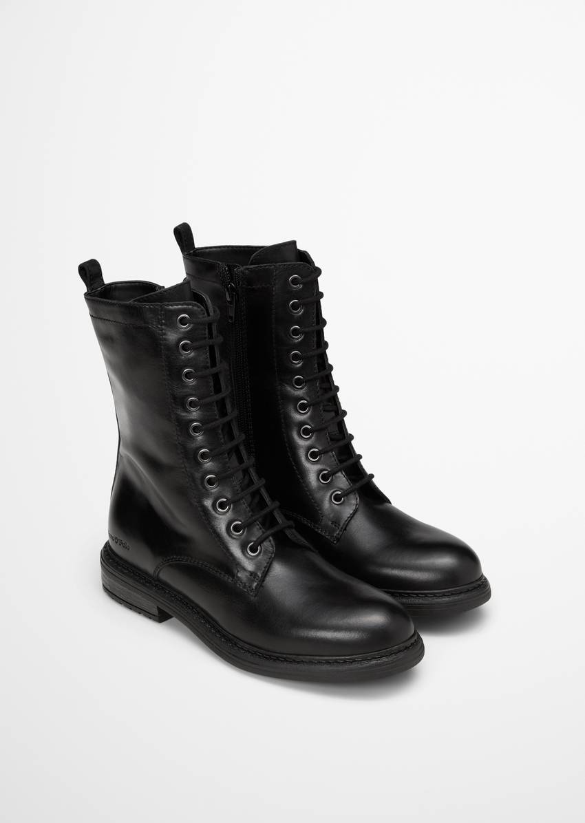 Lace-up boots with practical inside zipper