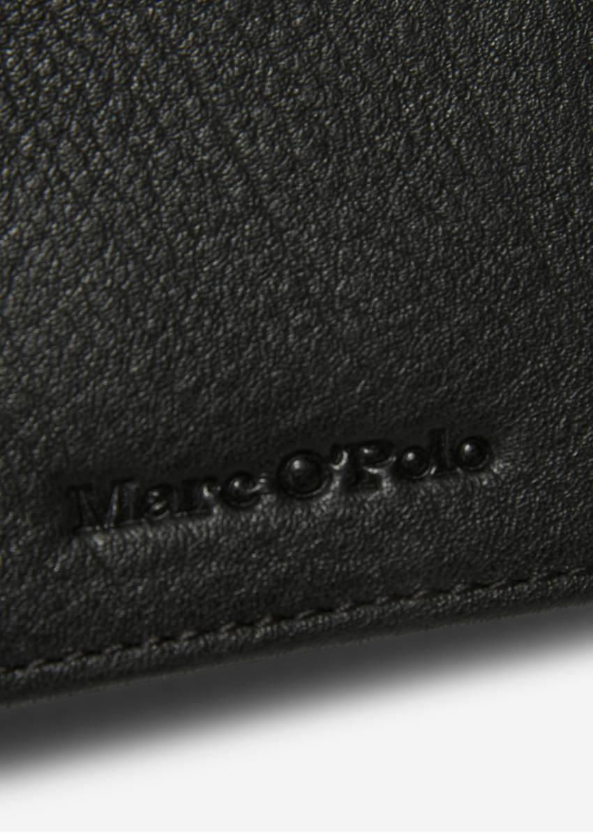 Wallet Made of high-quality leather material