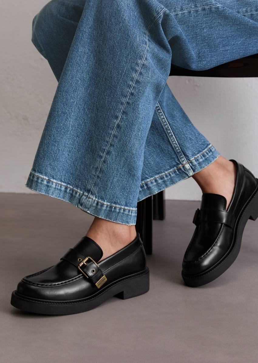 Loafer with strap and buckle