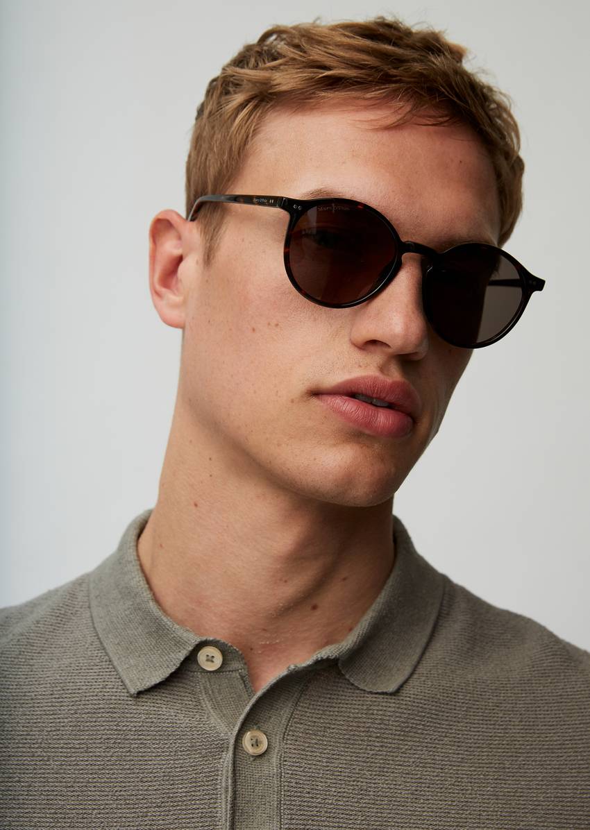 Unisex sunglasses in a retro look