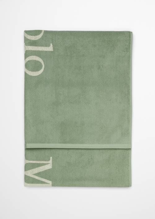 Statement bath towel made from pure organic cotton